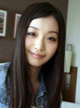 18yo Asian porno model Miku, she
