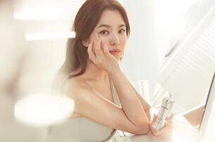 Pics of Song Hye Kyo Laneige 2017 -